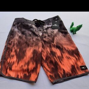 O'NEILL Men's Hyperfreak Mystical Boardshorts color BOR. Size 32.